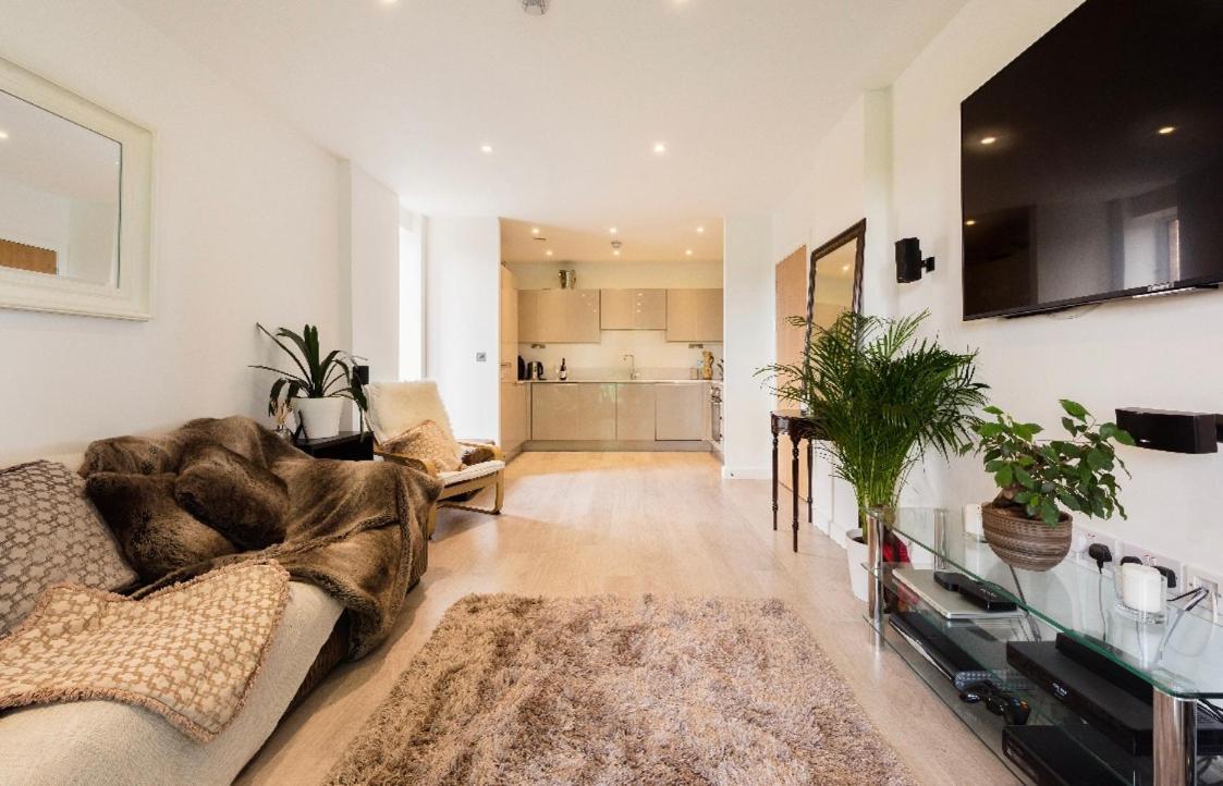 Lovely 2 Bed Apartment 15Mins From Bond St Londra Dış mekan fotoğraf