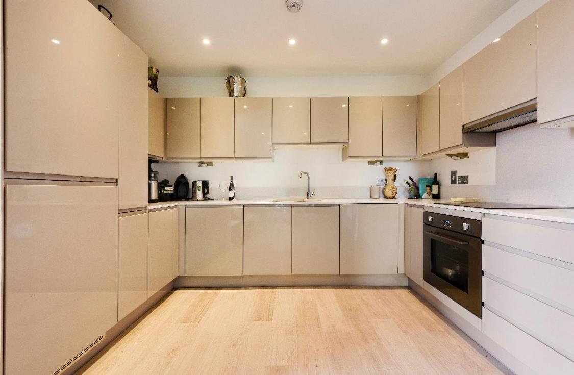 Lovely 2 Bed Apartment 15Mins From Bond St Londra Dış mekan fotoğraf