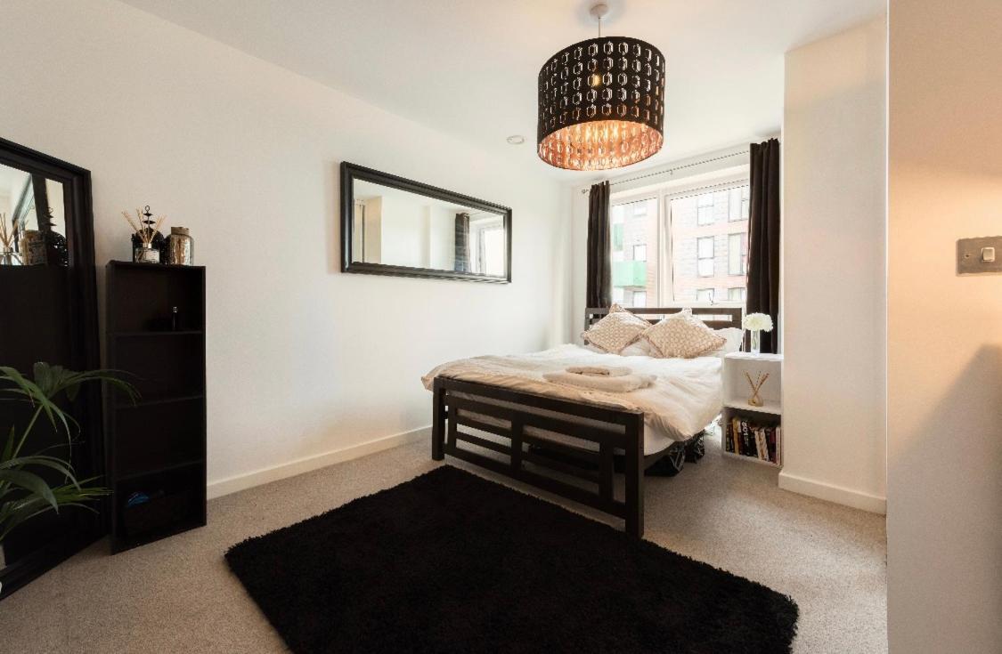 Lovely 2 Bed Apartment 15Mins From Bond St Londra Dış mekan fotoğraf