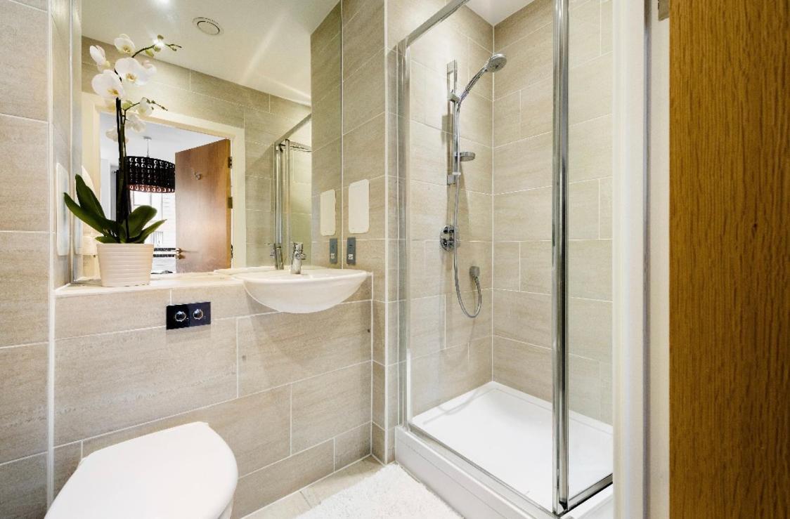 Lovely 2 Bed Apartment 15Mins From Bond St Londra Dış mekan fotoğraf